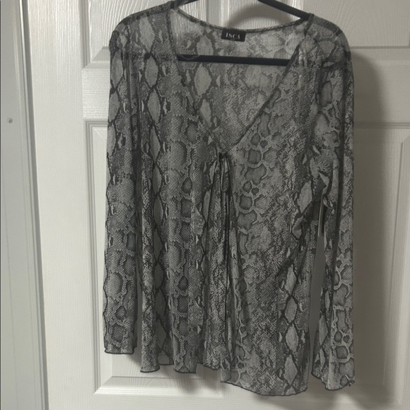 isca Tops - Isca NWT Women's Gray Snake Print Top